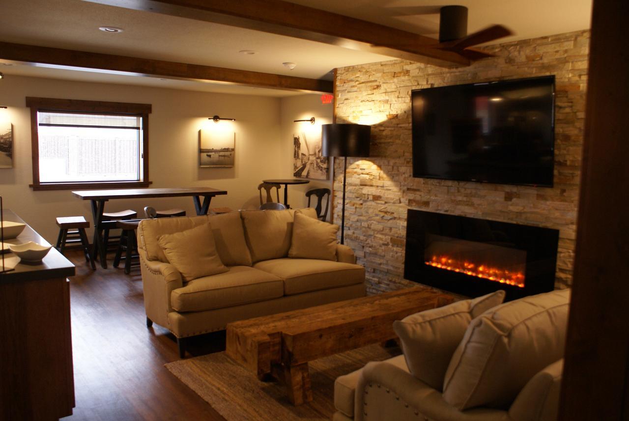 Boarders Inn & Suites By Cobblestone Hotels - Syracuse 외부 사진
