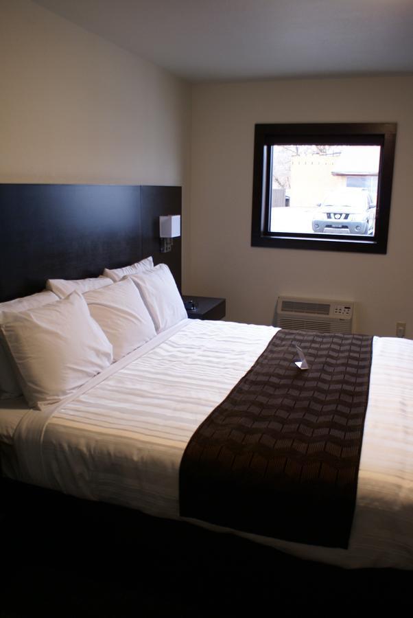 Boarders Inn & Suites By Cobblestone Hotels - Syracuse 외부 사진