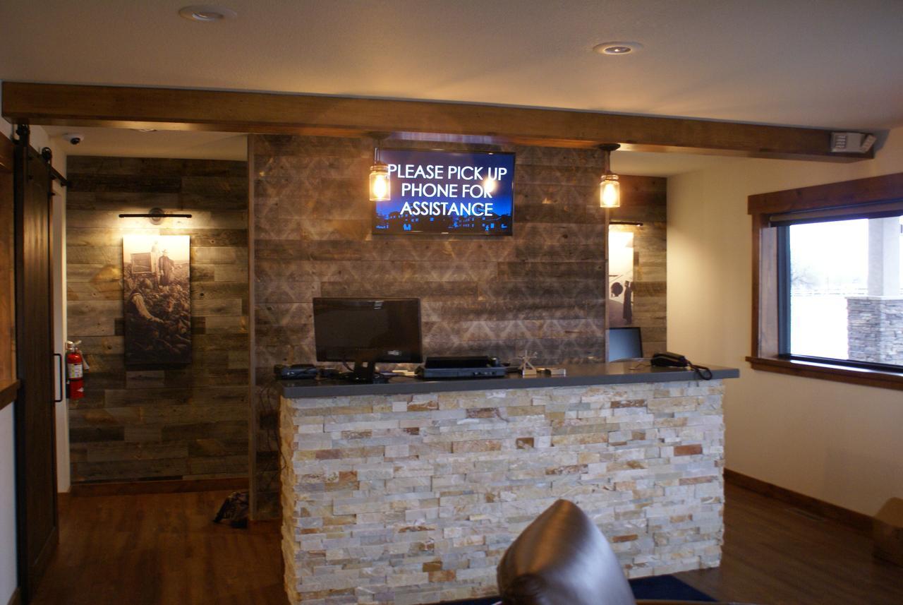 Boarders Inn & Suites By Cobblestone Hotels - Syracuse 외부 사진