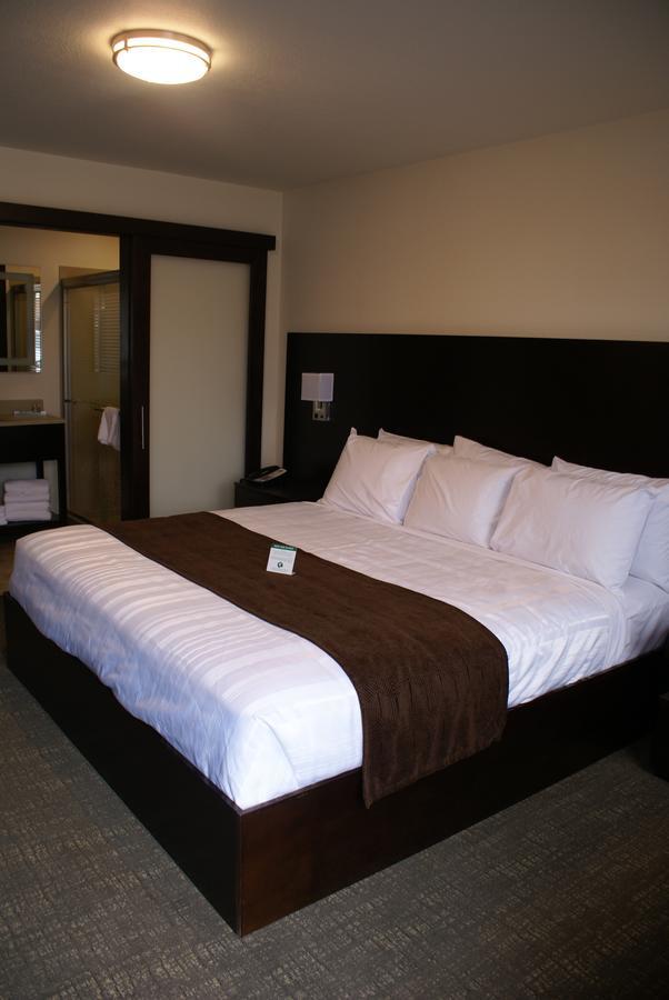 Boarders Inn & Suites By Cobblestone Hotels - Syracuse 외부 사진
