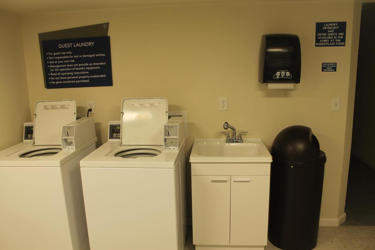 Boarders Inn & Suites By Cobblestone Hotels - Syracuse 외부 사진